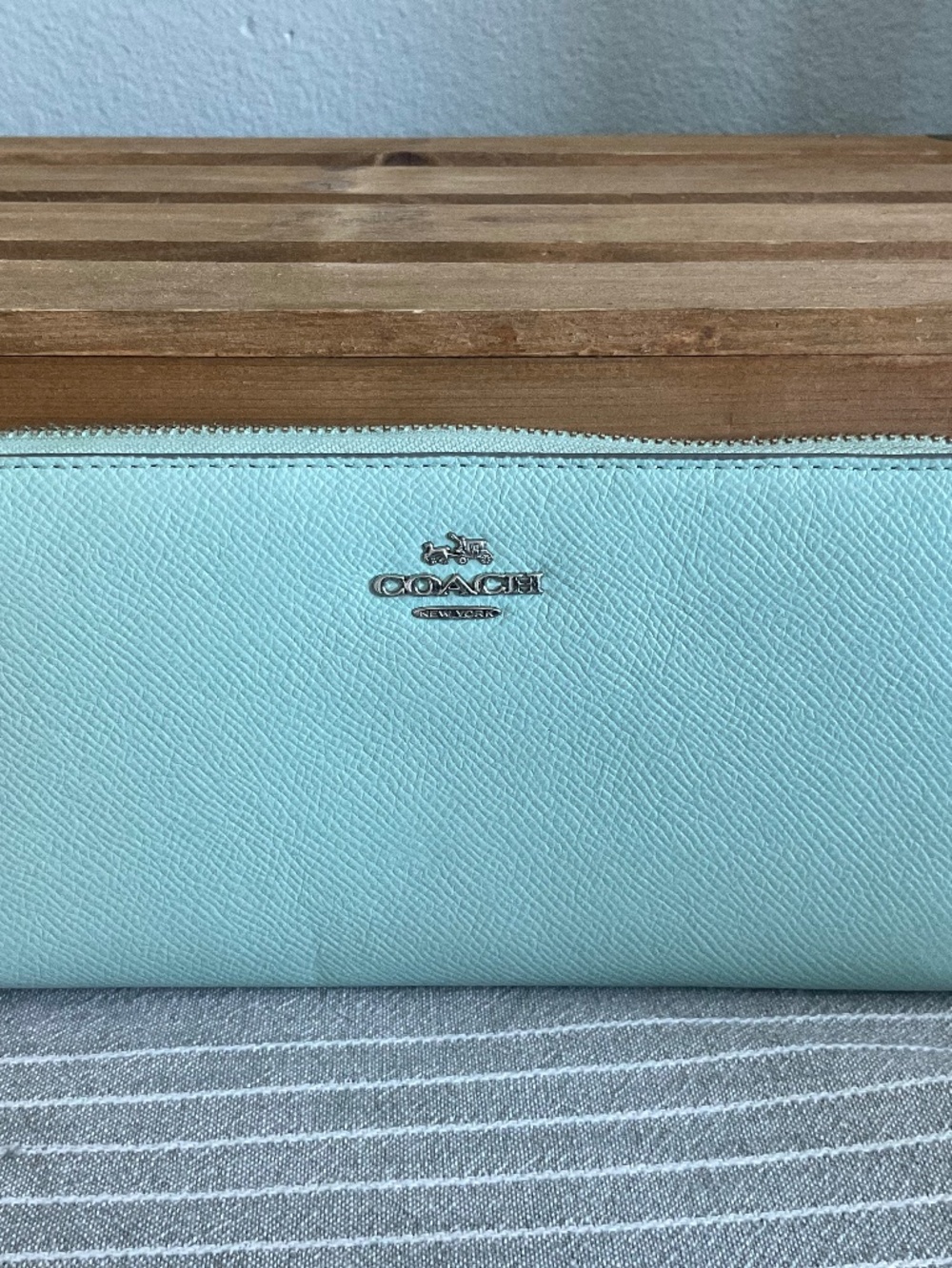 COACH MINT GREEN CROSSGREEN LEATHER WALLET
